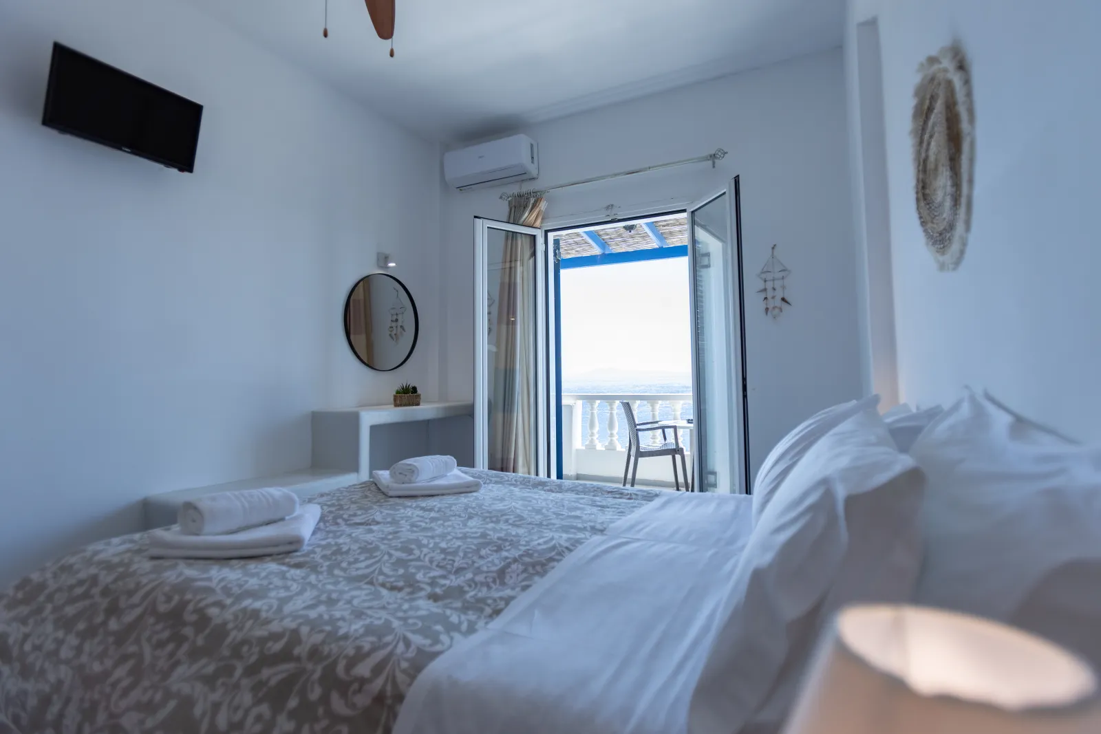 Studio with balcony and sea view at Marisini Sea View